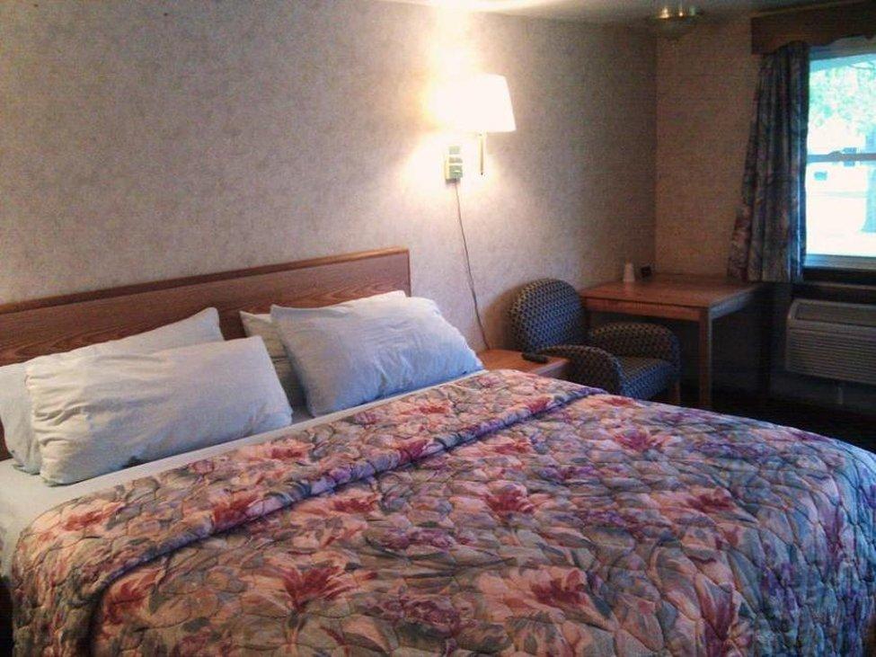 Dartmouth Motor Inn Buitenkant foto